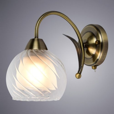 Настенный светильник Arte Lamp A1607AP-1AB