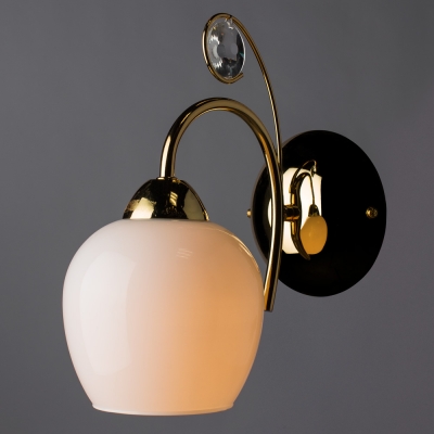 Настенный светильник Arte Lamp Millo A9549AP-1GO