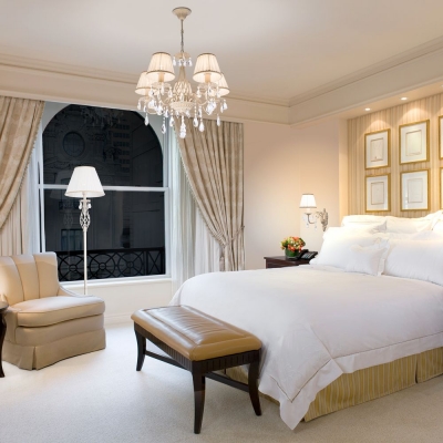 Люстра Eurosvet Amelia 10054/5 белый с золотом Люстра Eurosvet Amelia 10054/5 белый с золотом