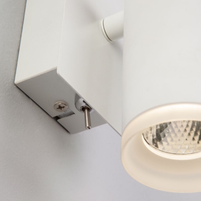 Настенный светильник Eurosvet Holly 20067/1 LED белый