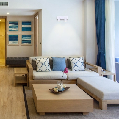 Настенный светильник Eurosvet Holly 20067/2 LED белый Настенный светильник Eurosvet Holly 20067/2 LED белый