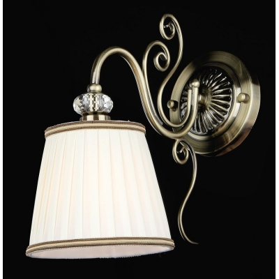 Настенный светильник Maytoni Vintage ARM420-01-R