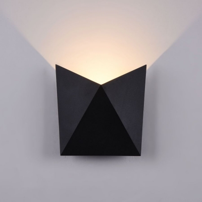 Настенный светильник уличный Maytoni Beekman O802WL-L7B