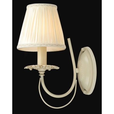 Настенный светильник Maytoni Olivia ARM326-01-W