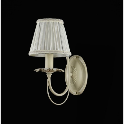 Настенный светильник Maytoni Olivia ARM326-01-W