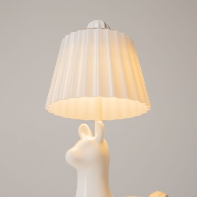 Настольная лампа Maytoni Senor Alpaca MOD377TL-L5W3K Настольная лампа Maytoni Senor Alpaca MOD377TL-L5W3K